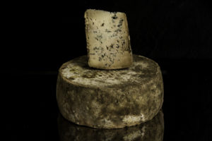 Persillé de Béost fromage de brebis au lait cru des Hautes Pyrénées Fromagerie Deux Chavanne Toulouse